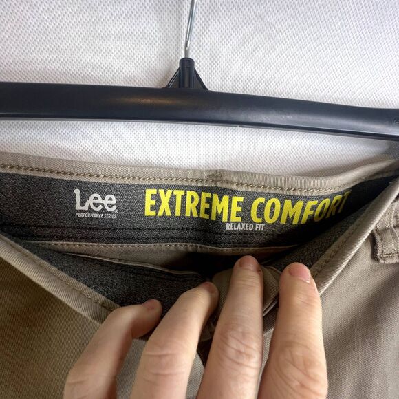 Lee Extreme Comfort Relaxed Fit Dress Pant Size 40/28 Office Work Career - Picture 5 of 7